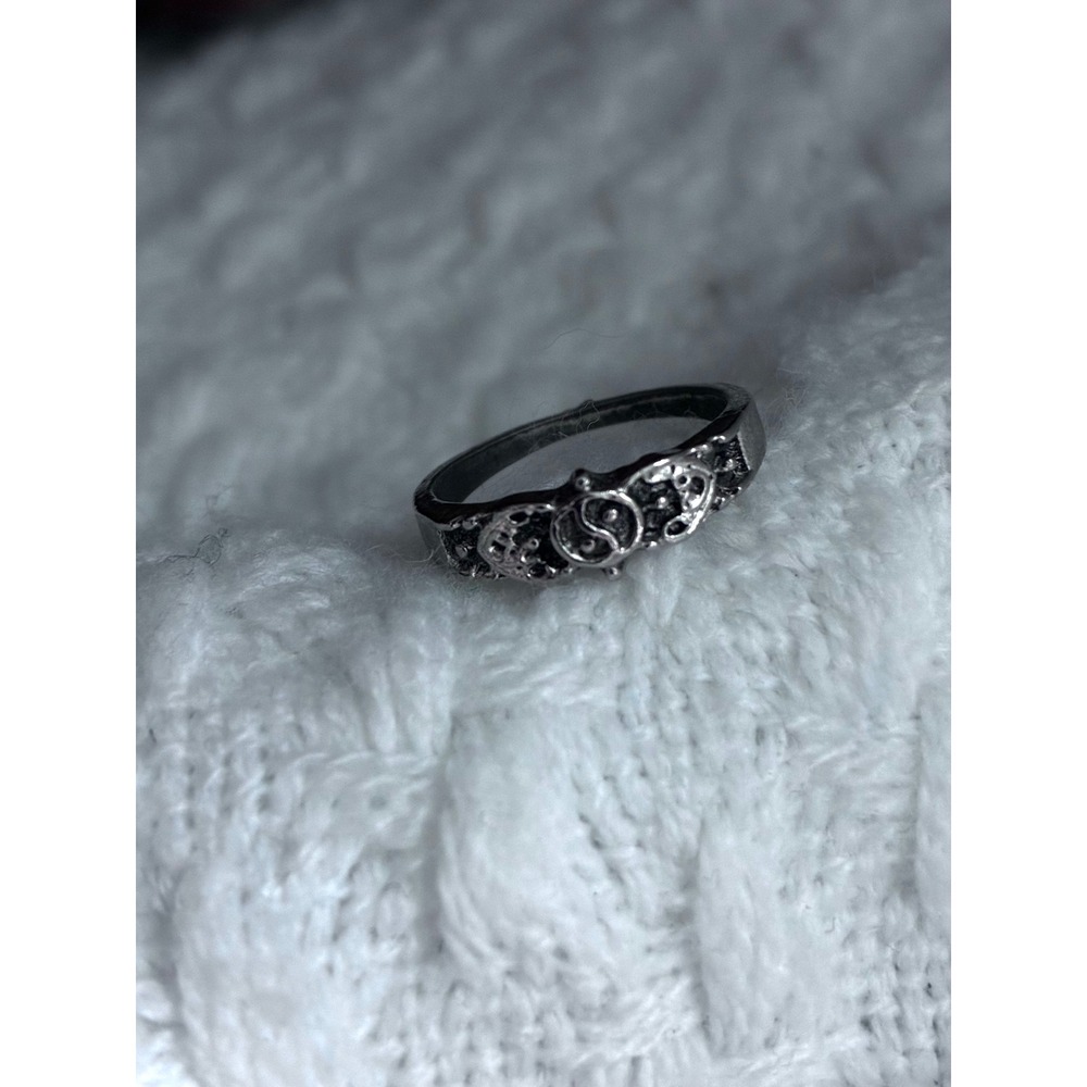 Yin Yang Ring Silver Tone Celestial Y2K Whimsigoth Boho Size 5.5